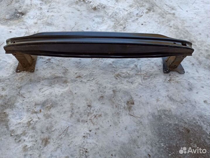 Усилитель бампера volkswagen джетта 6