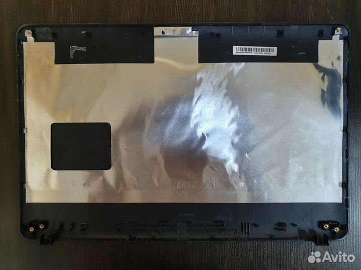 Запчасти и комплектующие на Toshiba Satellite L655