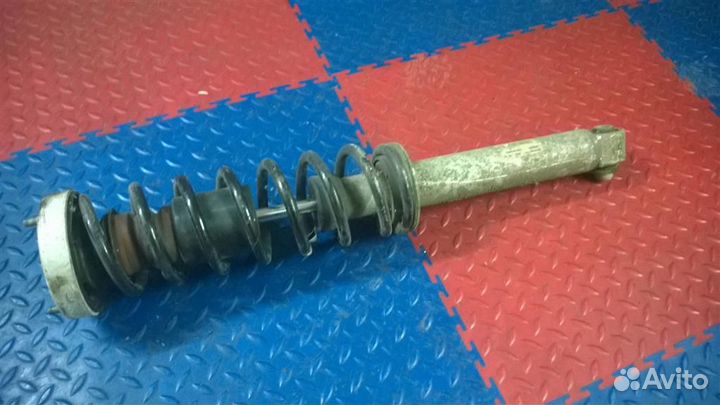 Стойка амортизационная задняя BMW 5-серия E60/E61