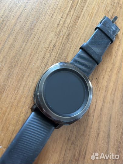 Умные часы Samsung Gear Sport SM-R600