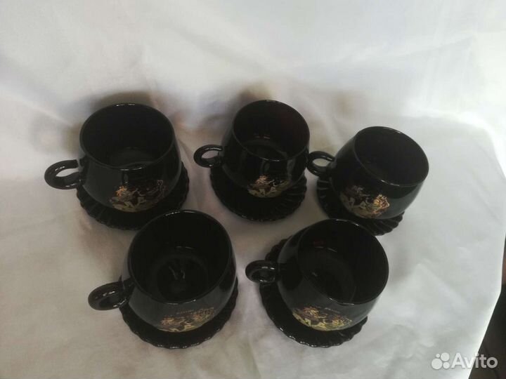 Сервиз из цветного стекла