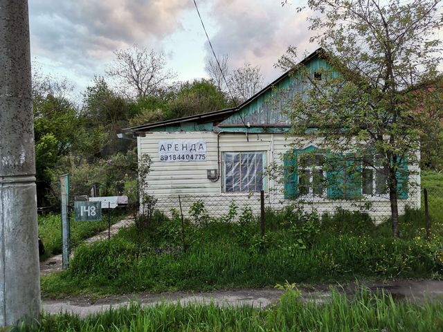 Дом 27 м² на участке 10 сот. в аренду в Апшеронске | Снять дом в ...