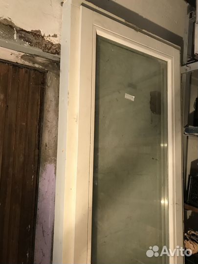 Продается дверь балконная стеклопакет(дерево)