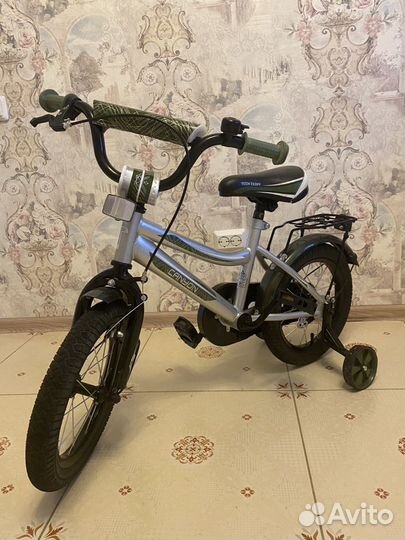 Велосипед детский четырехколесный 14 р