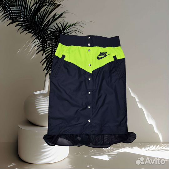 Nike X sacai Windrunner Button Front Skirt. ориг