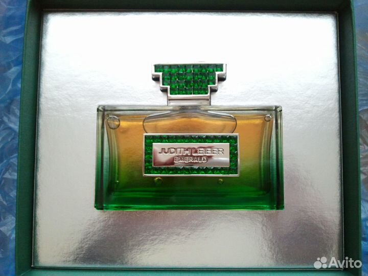 Judith Leiber Emerald Новый 75 ml