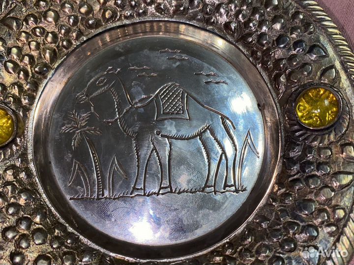 Настенная тарелка