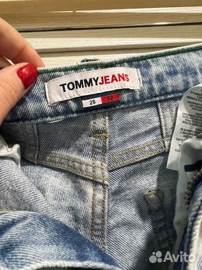 Джинсы mom Tommy jeans