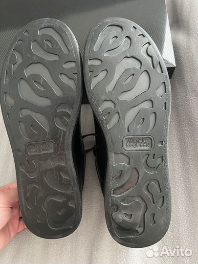 Кроссовки Alexander McQueen Oversized sneakers