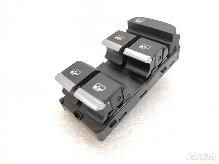 Блок управления стеклоподъемниками Audi Q5 FY 2.0