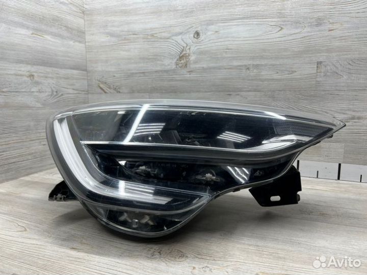 Фара правая Renault Arkana пробег 46 H5HA450 2019