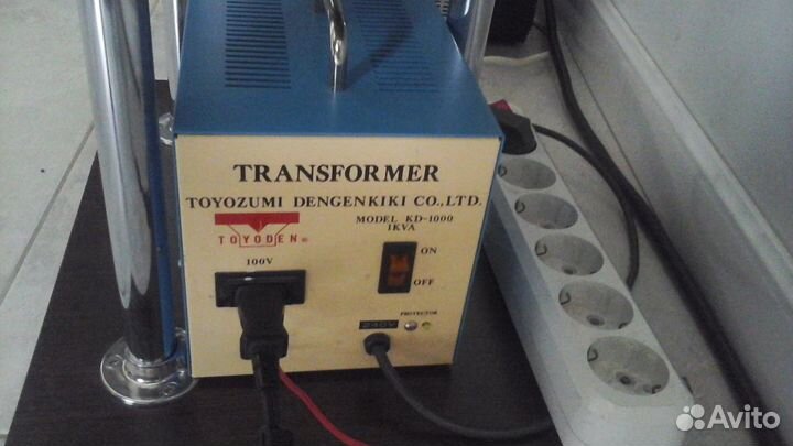 Понижающий японский трансформатор Toyozumi 1KVA