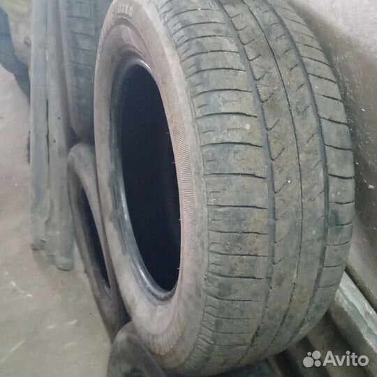 Bridgestone B250 205/65 R15