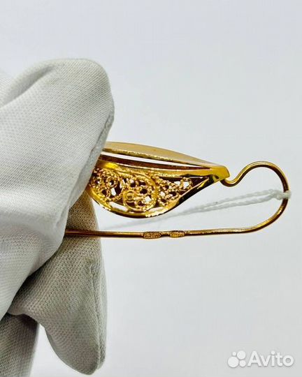 Золотые серьги