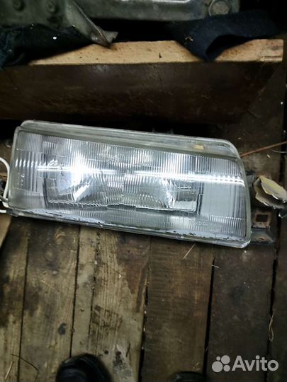 Фары на Toyota Corolla AE90