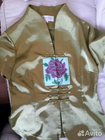 Блузка с коротким рукавом из шелка