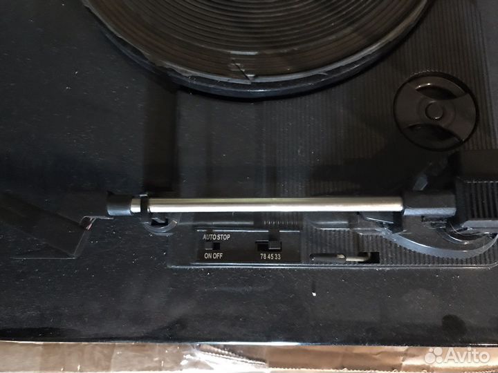 Виниловый проигрыватель