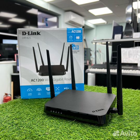 Wi-Fi роутер D-Link DIR-825