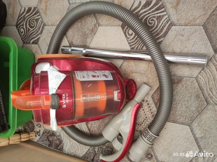 Пылесос Vitek