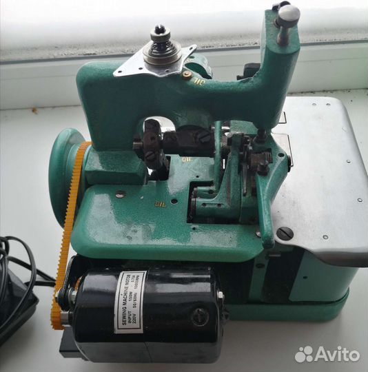 Швейная машинка оверлок бу