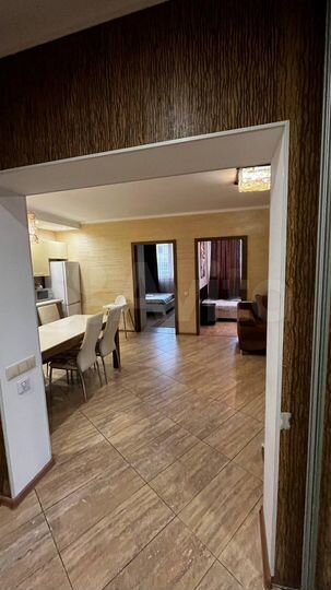 2-к. квартира, 70 м², 10/18 эт.