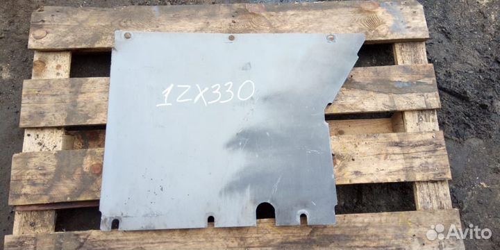 Защита нижняя cover 3090009 Hitachi ZX330