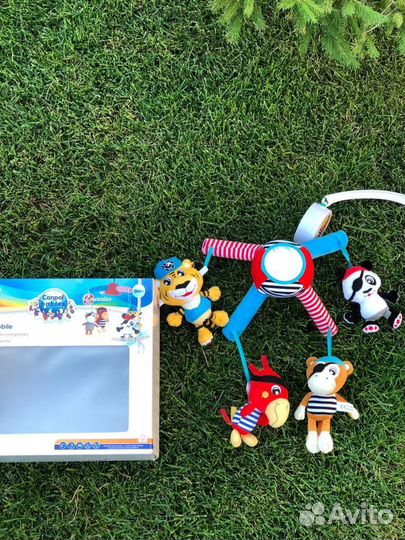 Музыкальный мобиль на кроватку