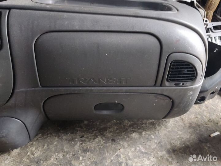 Панель (парприз) Ford Transit 2000-2006