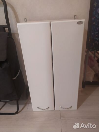 Полка навесная в ванную