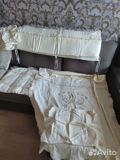 Комплект в детскую кроватку бортики