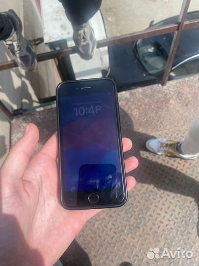 iPhone SE (2020), 64 ГБ