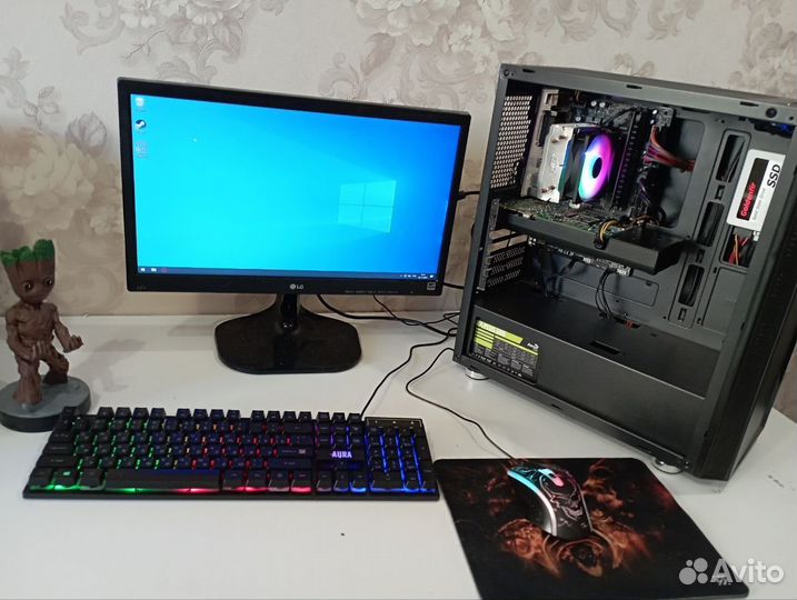 Игровой пк с монитором и клавиатурой