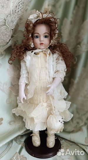 Кукла фарфоровая Bru коллекционная
