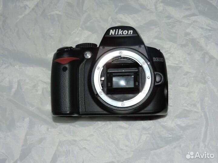 Nikon D3000 Body