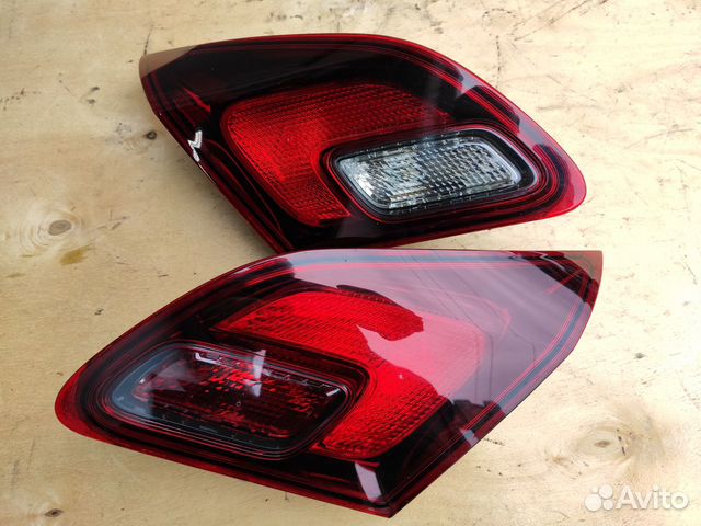 Фонарь задний внешний в крышку на Opel Astra J