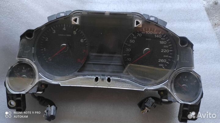 Панель приборов Audi A8 D3