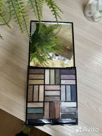 Палетка теней Ja-de