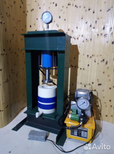 Маслопресс капролоновый 2л