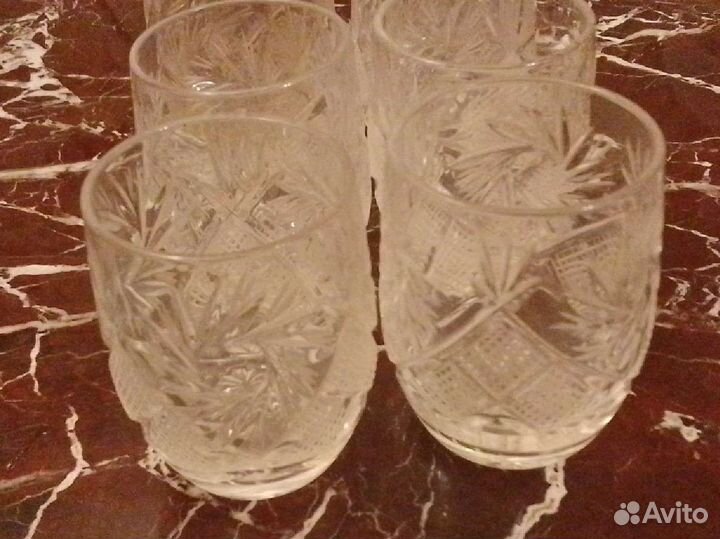 Хрустальная посуда (штофы, ладьи, фужеры, и др)