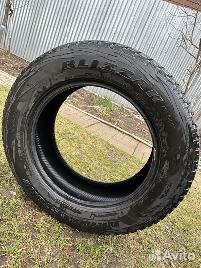 Bridgestone Blizzak DM-V1 235/65 R18