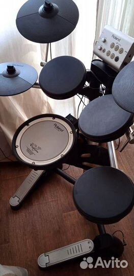 Компактная ударная установка Roland HD1