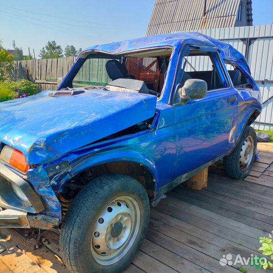 LADA 4x4 (Нива) 1.7 МТ, 2019, битый, 105 000 км