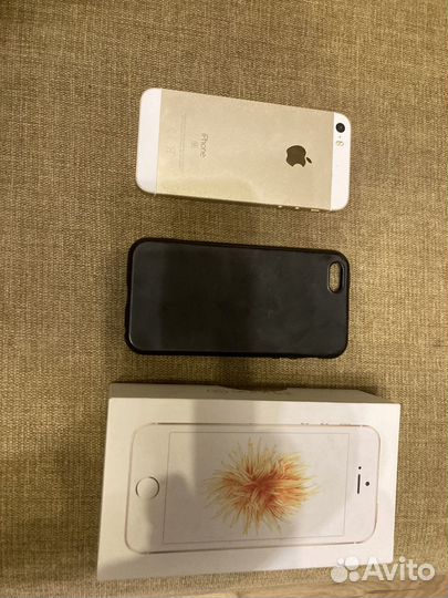 iPhone SE, 64 ГБ