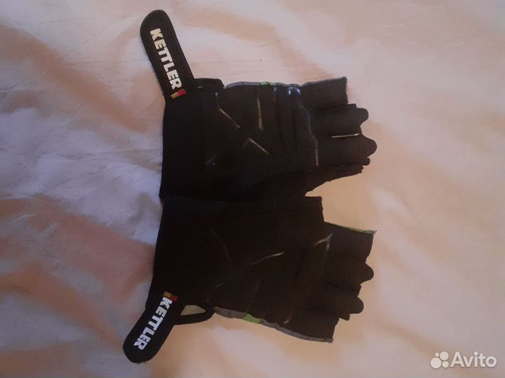 Турник в дверной проем с резинками сбоку