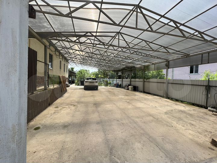 Дом 197,1 м² на участке 6,7 га