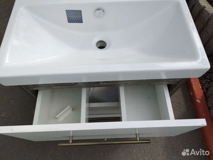 Тумба с раковиной для ванной новая