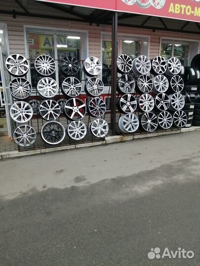 DoubleStar DW02 225/60 R17 99T