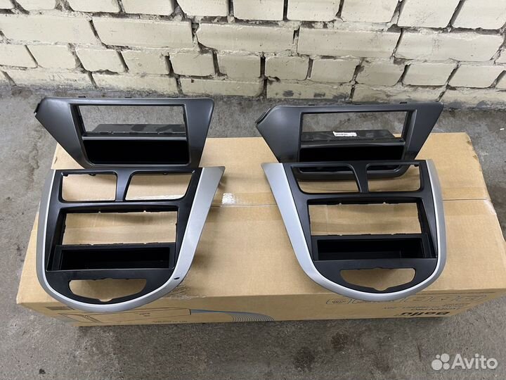 Рамка магнитолы Hyundai KIA