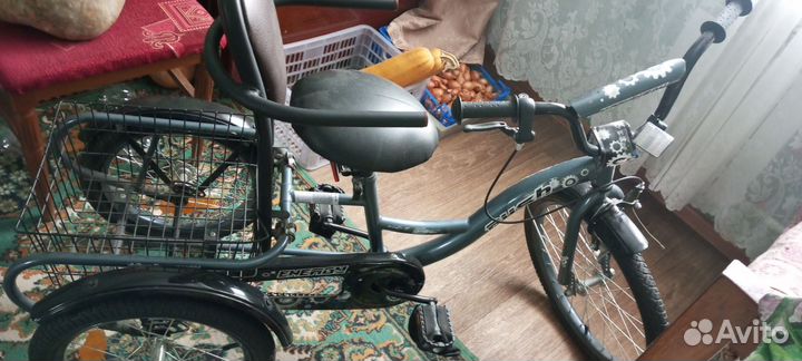 Детский трехколесный велосипед новый