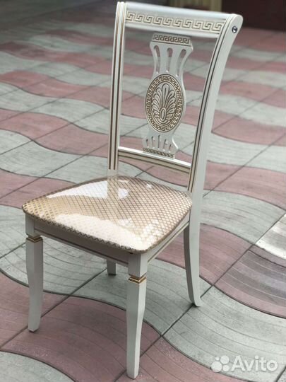 Стулья Версачи